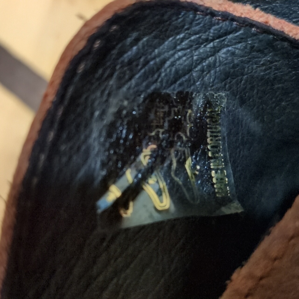 Your Fall Wardrobe Needs Hudson Booties - NWT, Leather, and Distressed for Style - Picture 9 of 16
